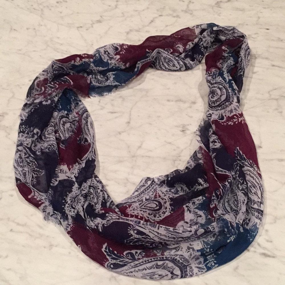 Infinity scarf - Picture 2 of 2